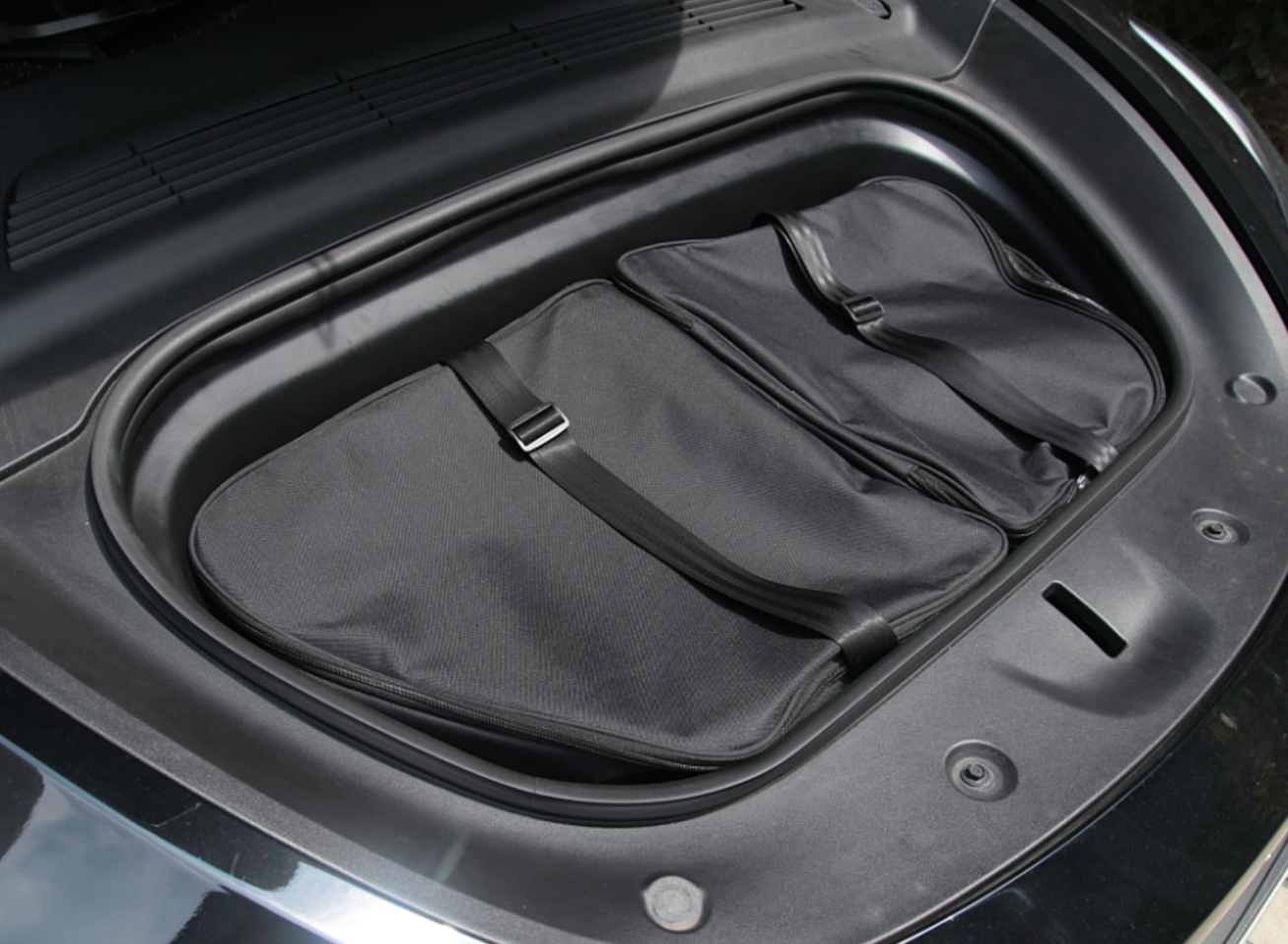 Tesla Model Y Frunk Kühltasche