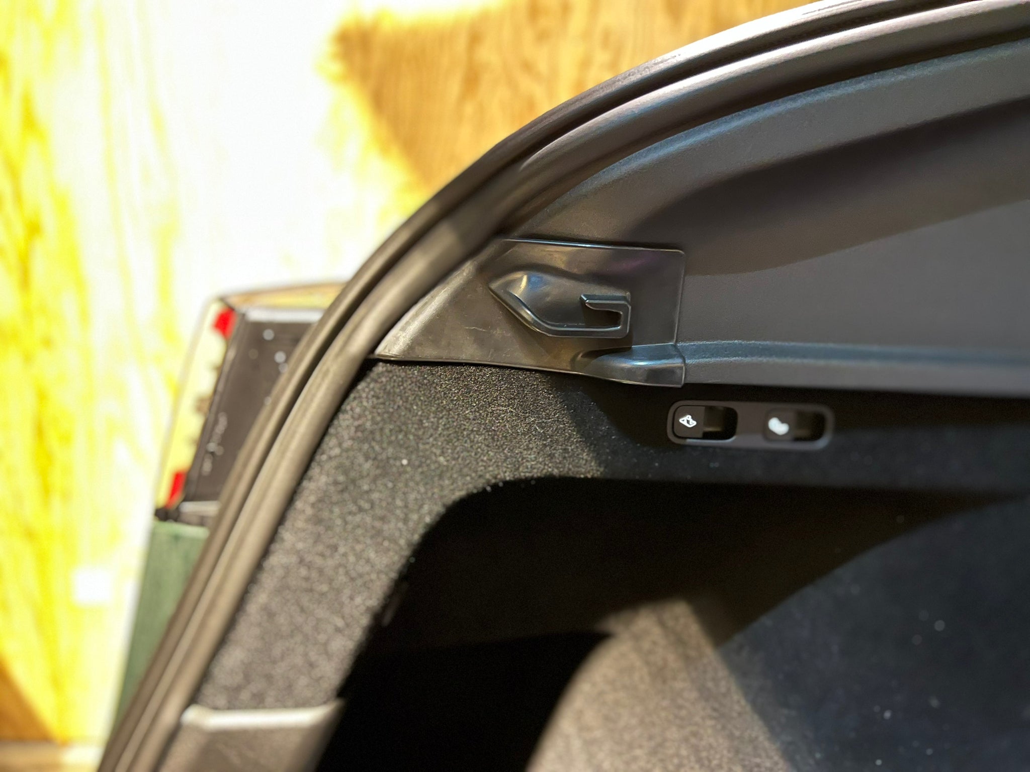 Luggage compartment cover V4 for Tesla Model Y 2022-23