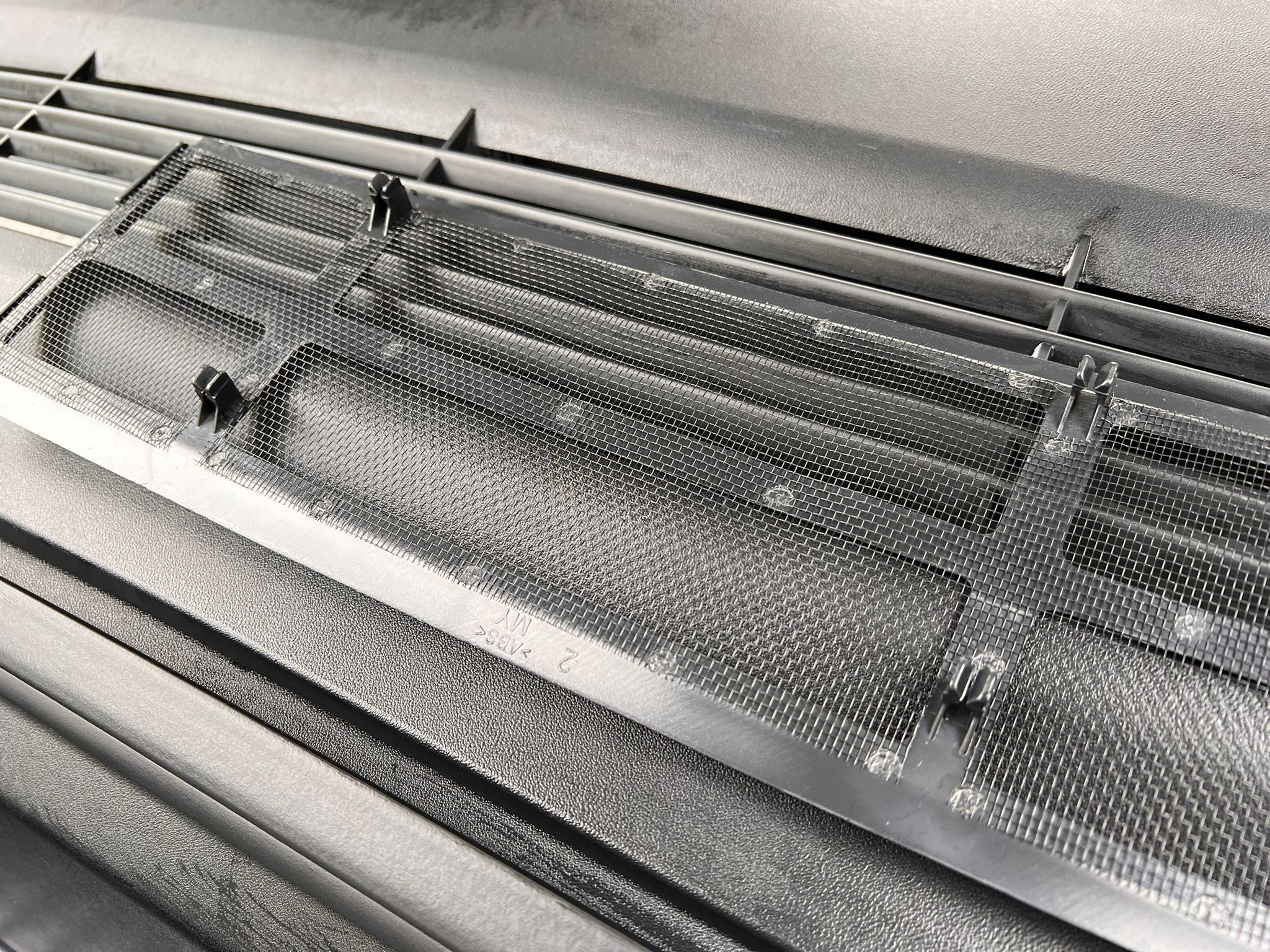 Ventilation grille model Y