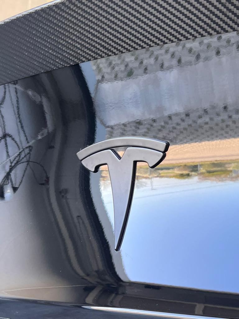 Tesla logo/emblem hood and trunk lid Model Y